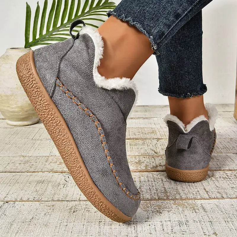Fiadh | Suede Black Ankle Boots with Cosy Shearling Lining — Grey