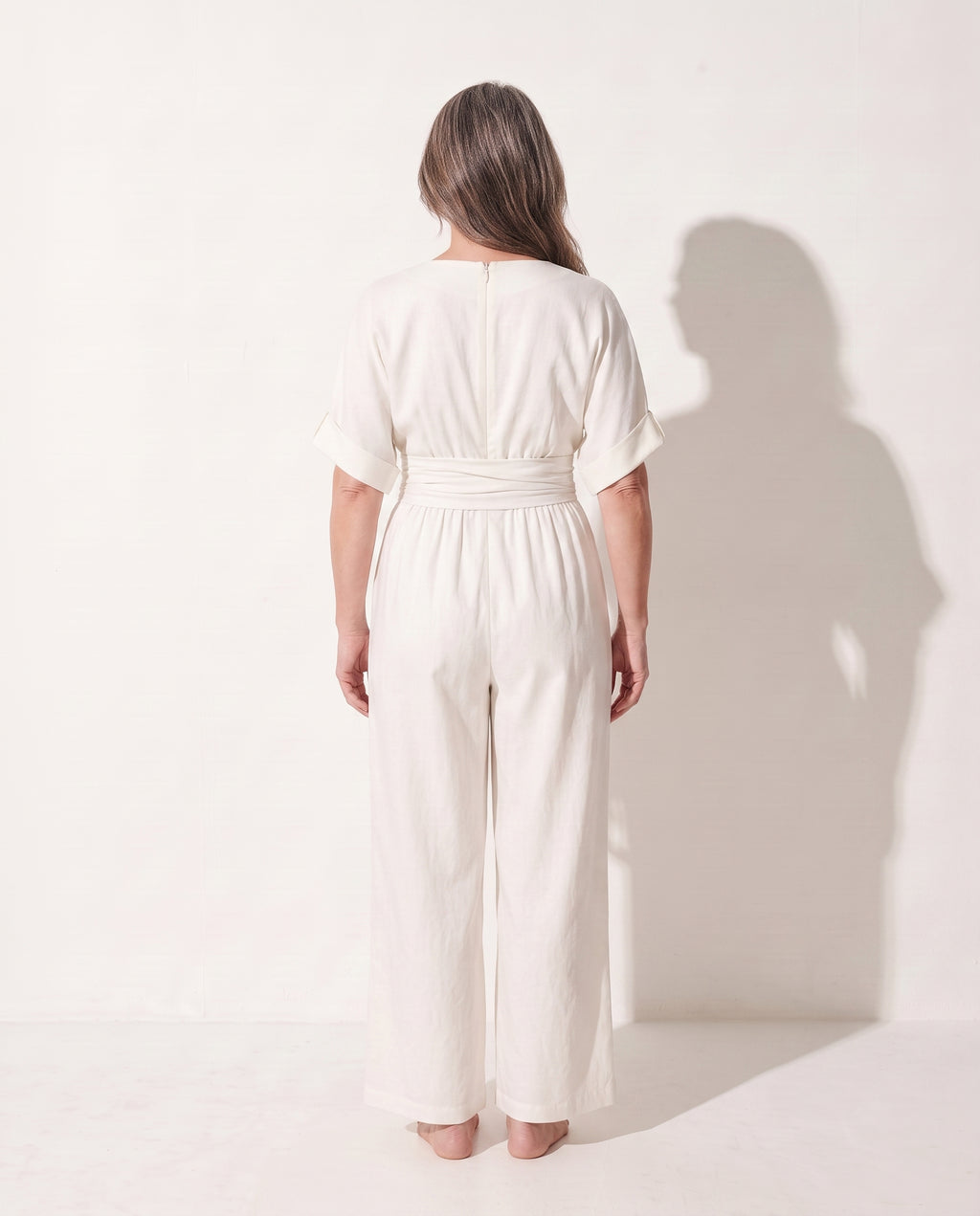 Hermione | Wide Leg Casual Jumpsuit With Cinched Waist Detail — achterkant
