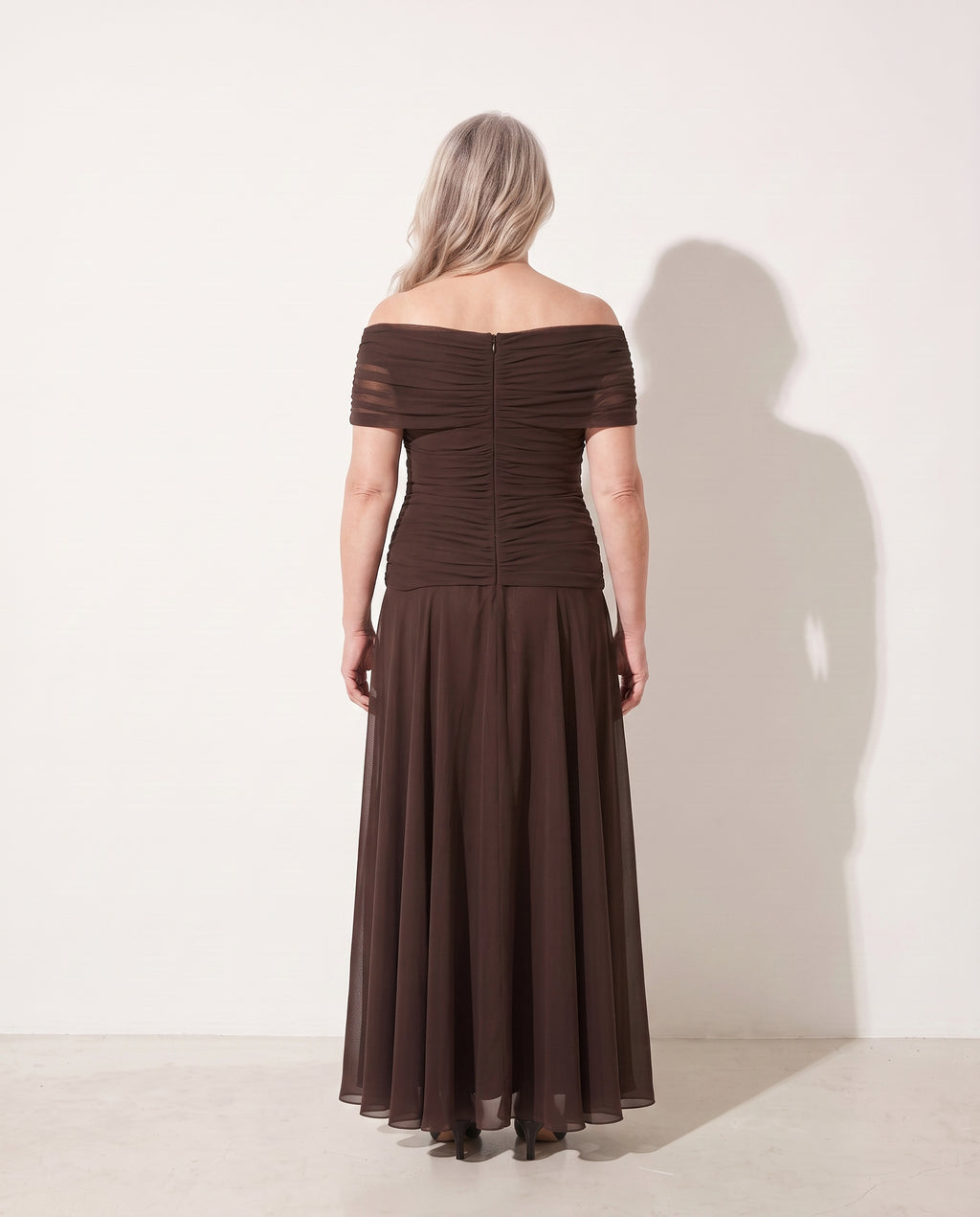 Genevieve | Bebe Off-Shoulder Ruched Dresses Evening Wear — achterkant