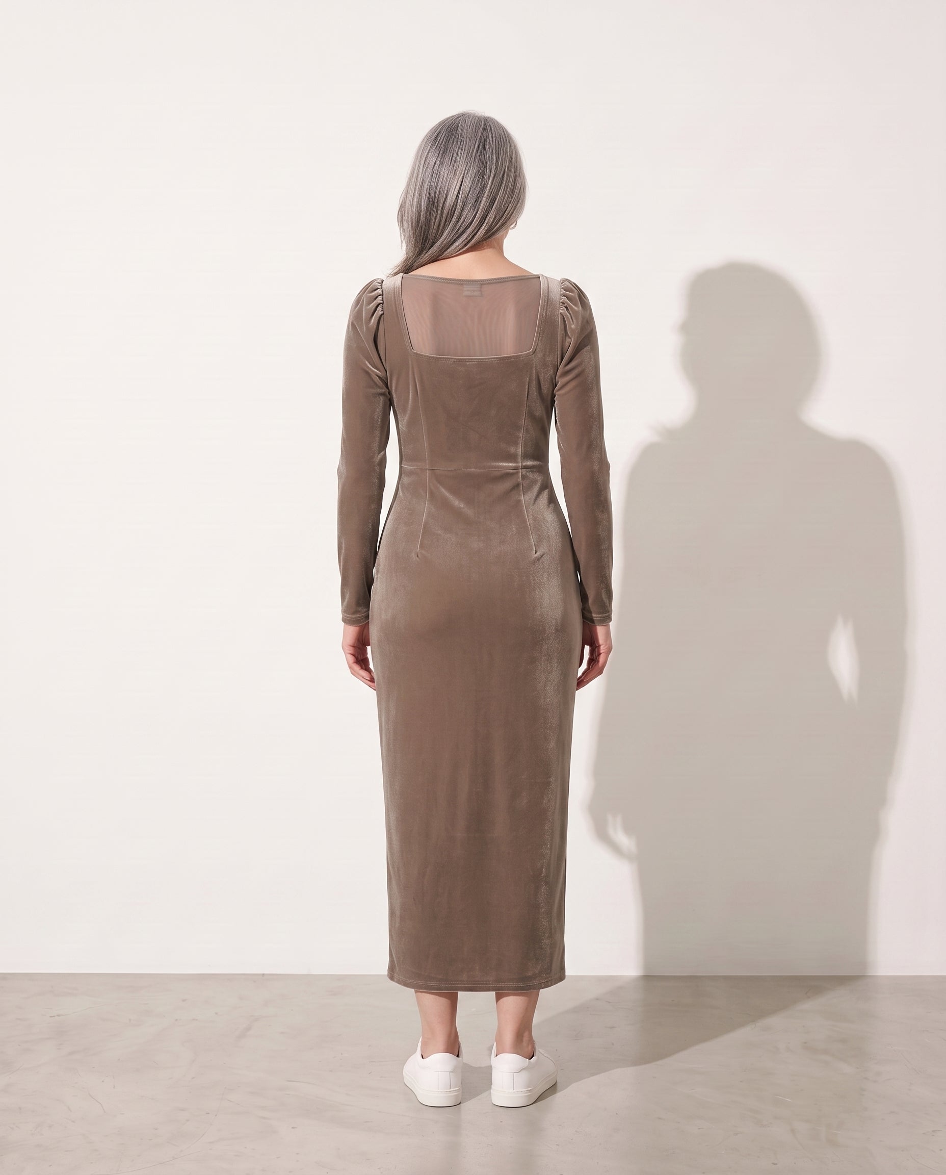 Ophelia | Women's Brown Blush Formal Midi Dress — achterkant