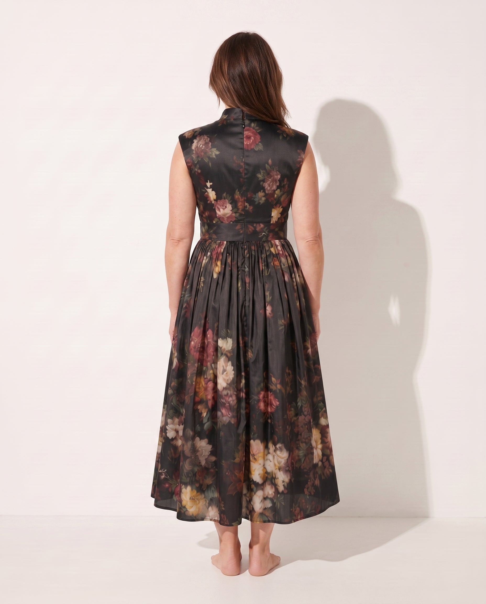 Sidonie | Long Sleeve Floral Midi Wedding Guest Dresses — achterkant