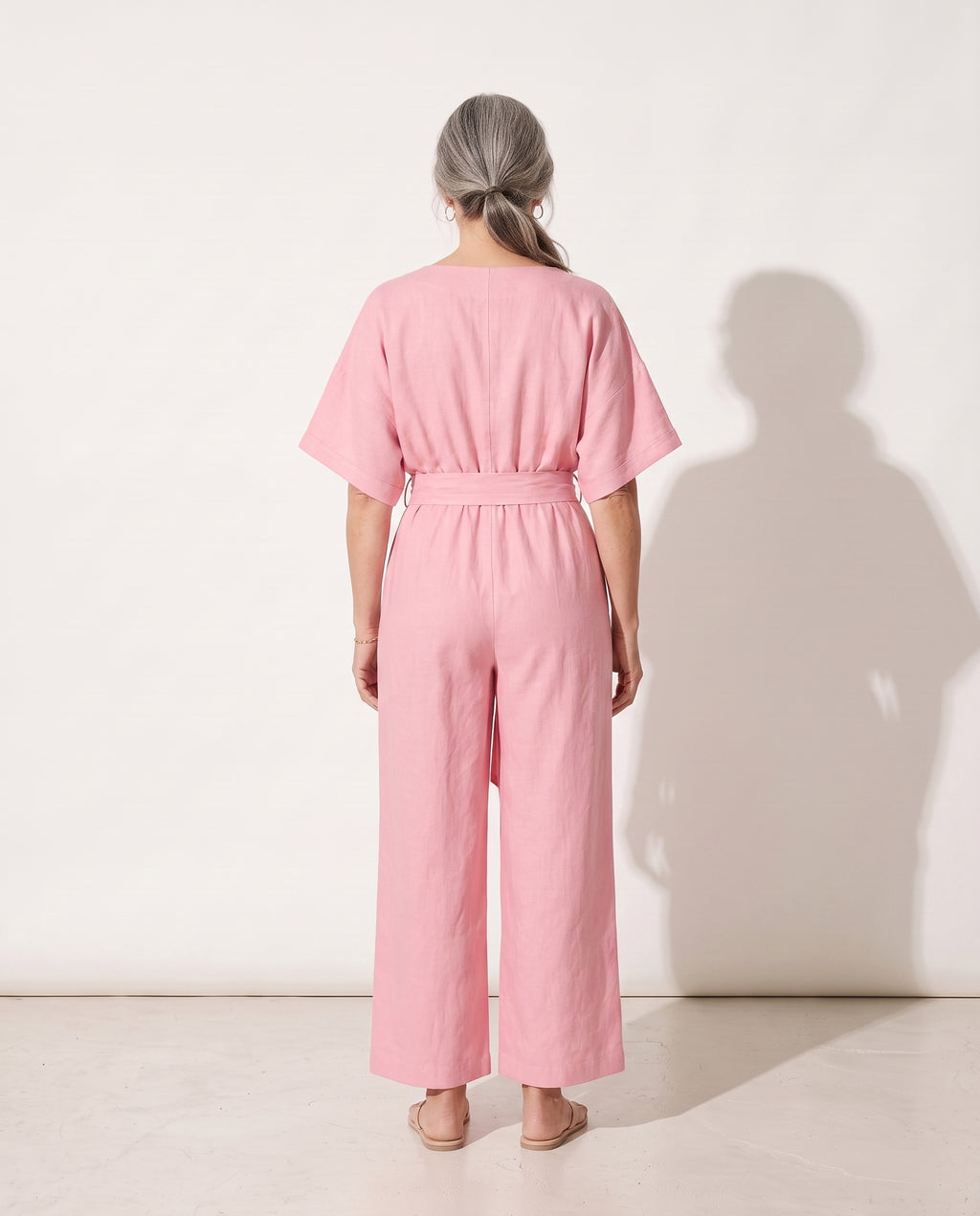 Rosalind | Strapless Wide Leg Linen Jumpsuit — achterkant