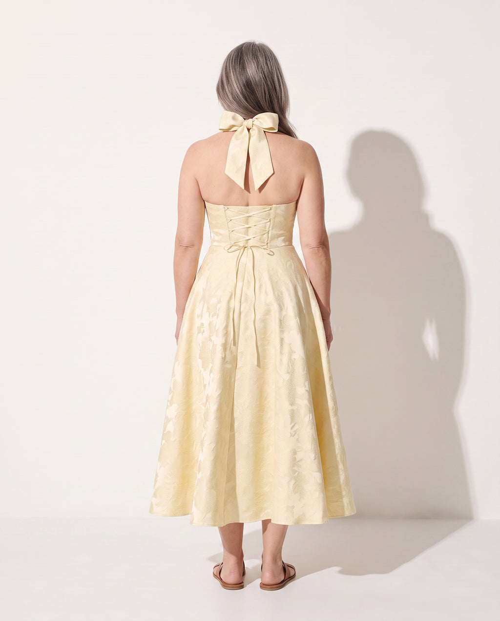 Honorine | Velvet Plunge Neck Midi Dress Occasion Fit Flare — achterkant
