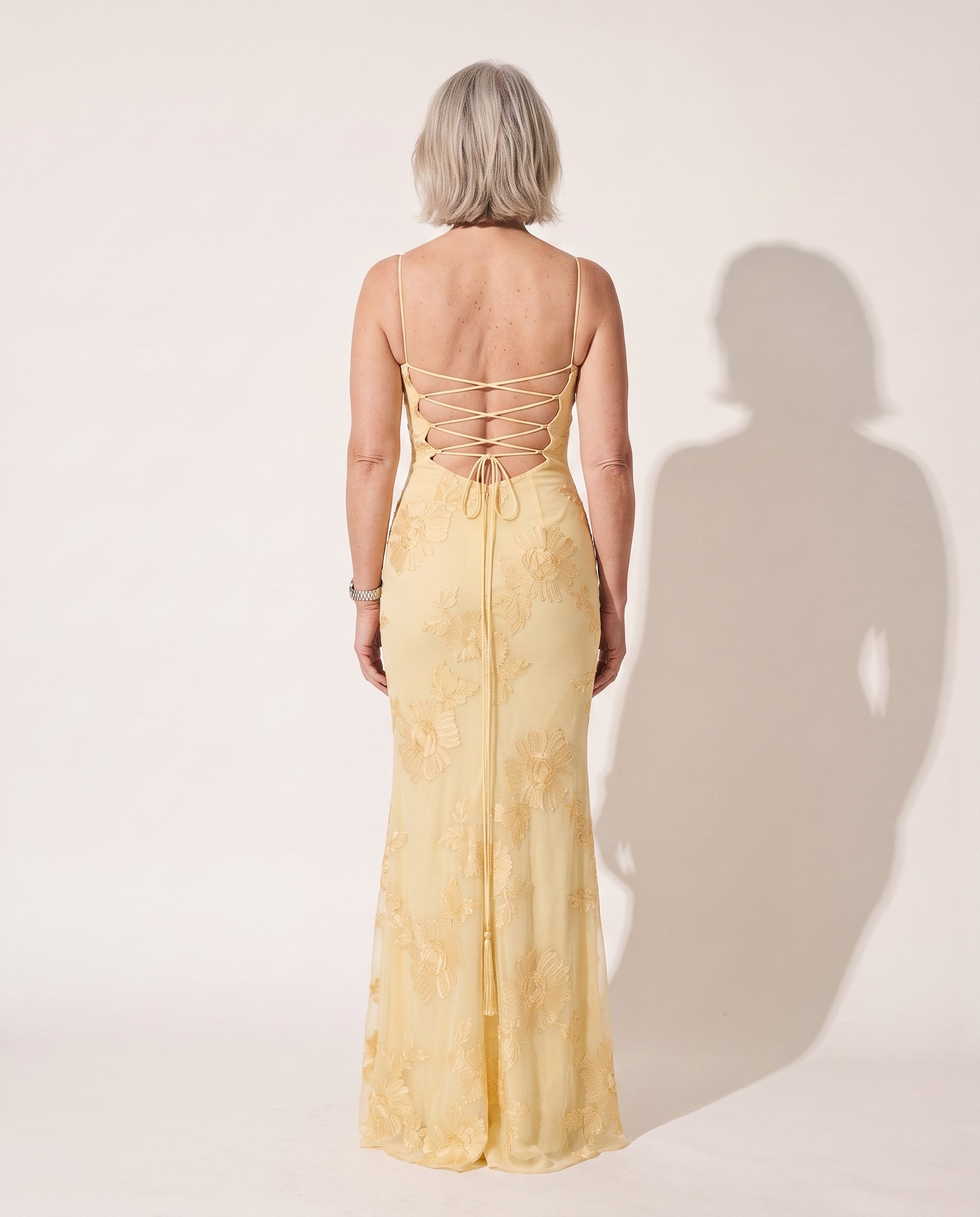 Philippa | Red Floral Corset Maxi Dress — achterkant