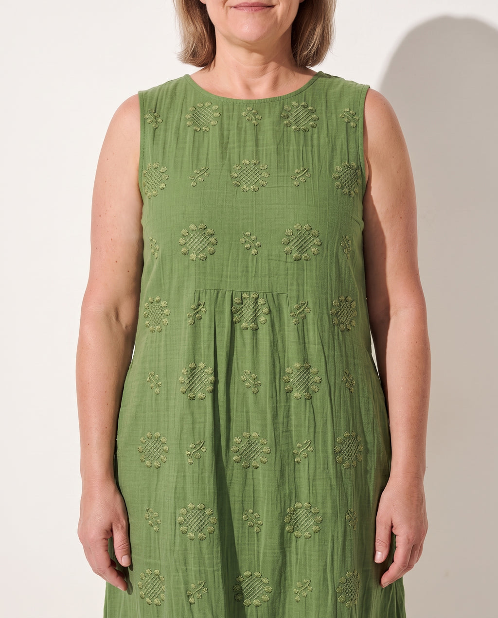 Eloise | Elegant Embroidered Dresses For Women With Pockets — detail