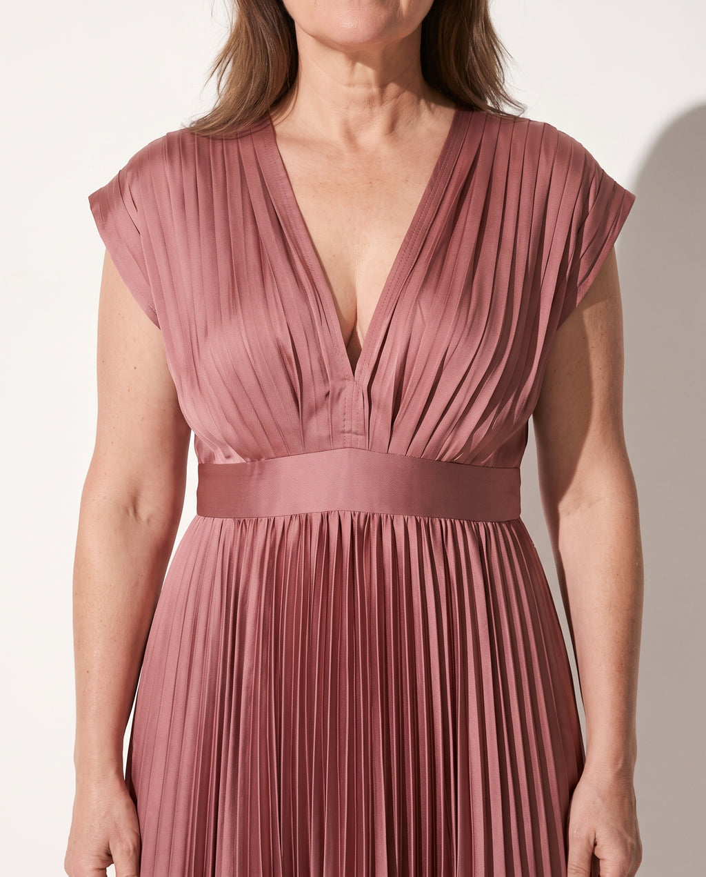 Esmee | Long Sleeve Wedding Guest Dresses Pleated Midi V-Neck — detail