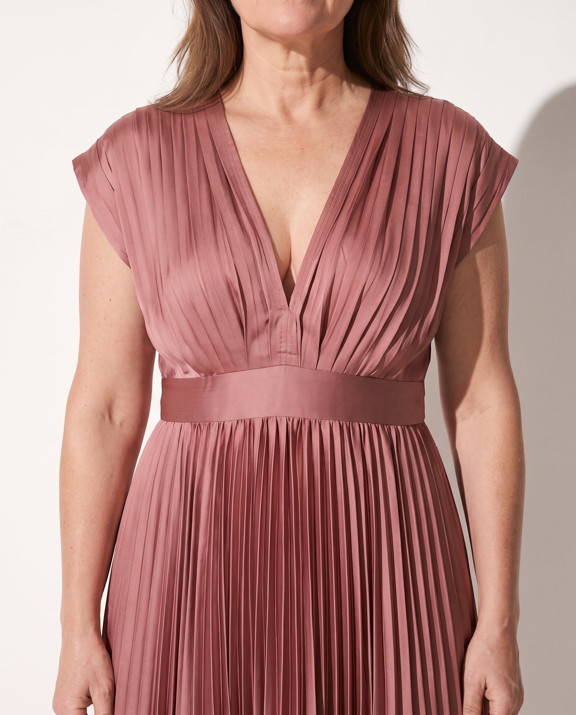 Esmee | Long Sleeve Wedding Guest Dresses Pleated Midi V-Neck — detail