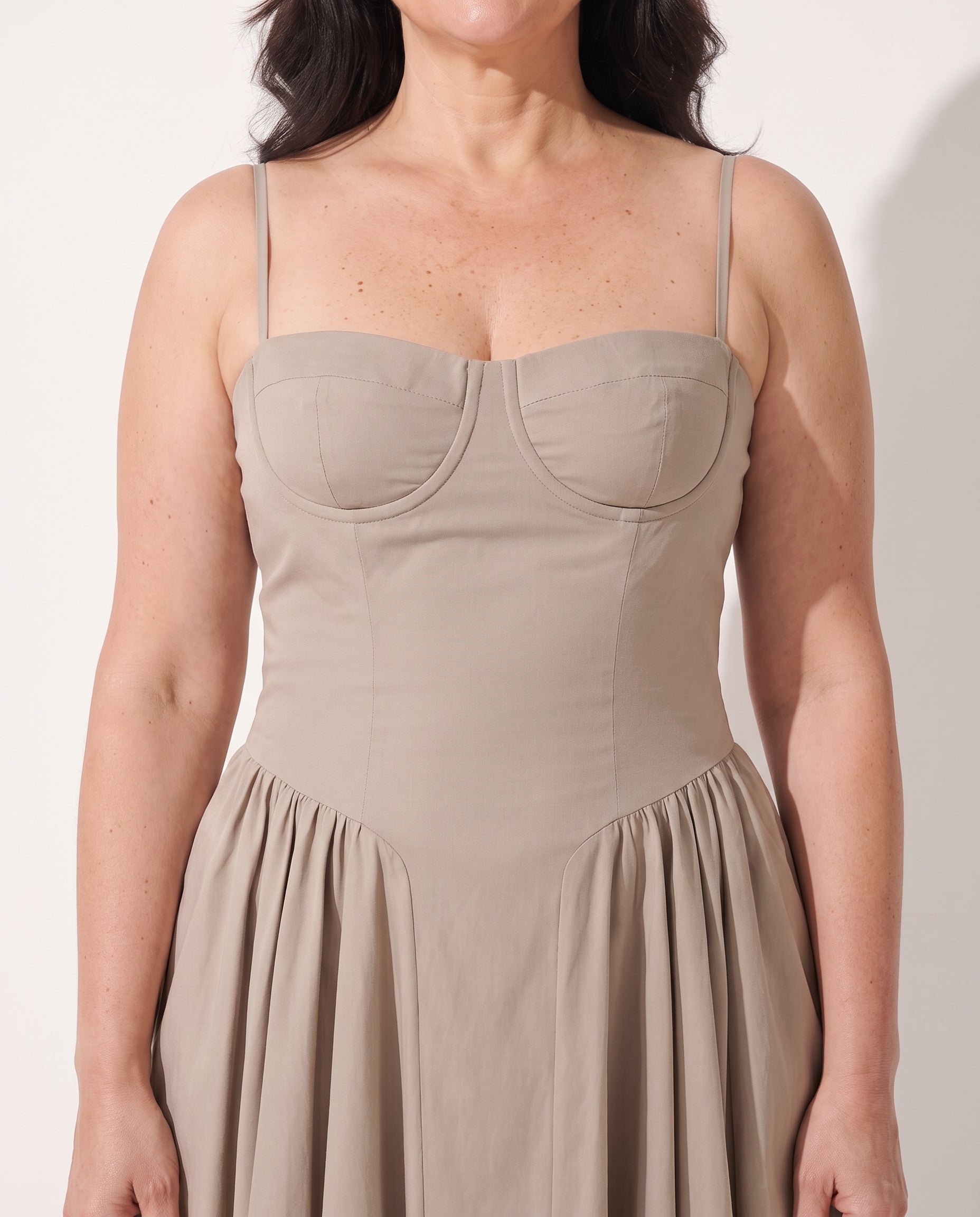 Ninon | Red Corset Dress Midi Underwired Sweetheart Neckline — detail
