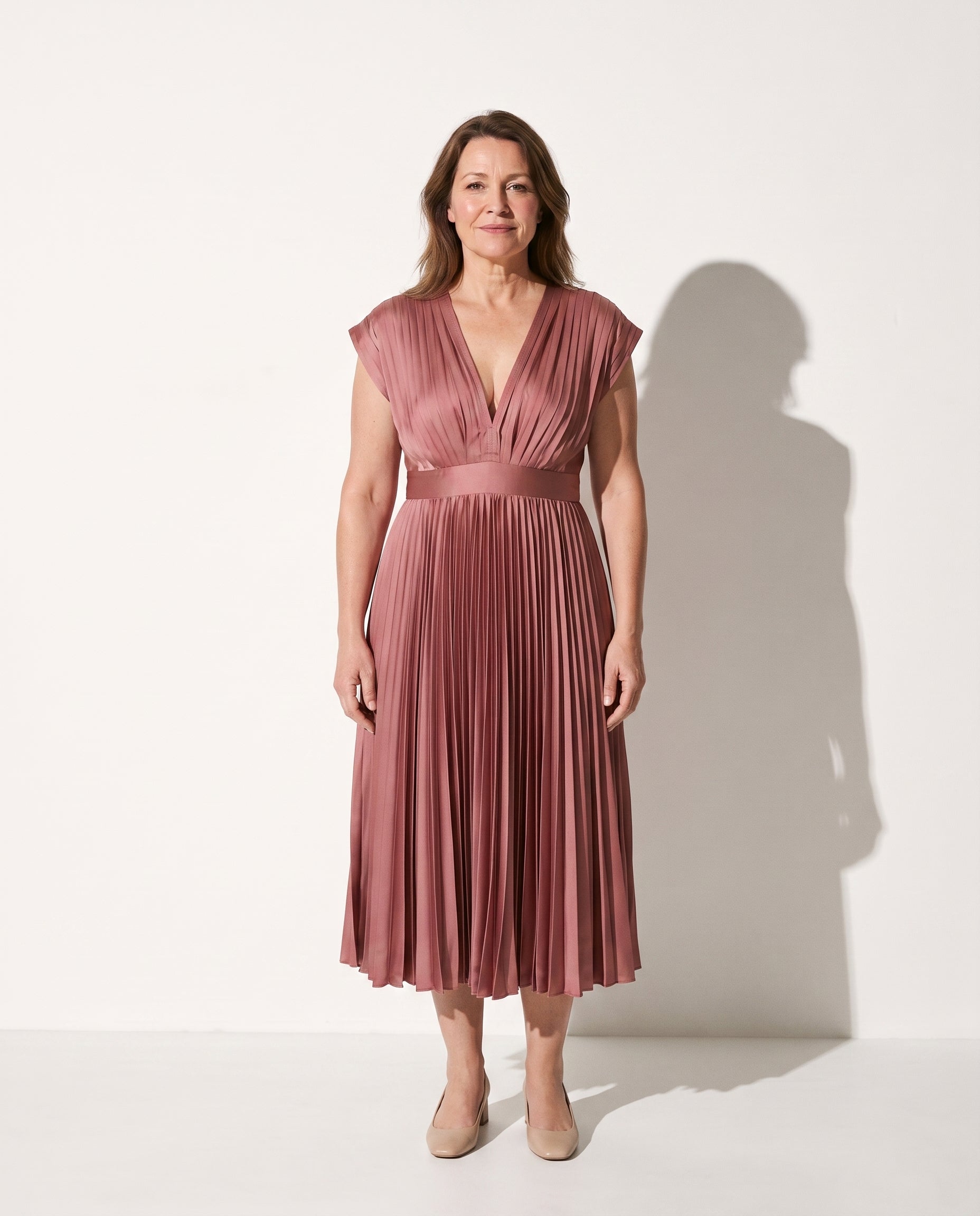 Esmee | Long Sleeve Wedding Guest Dresses Pleated Midi V-Neck — voorkant