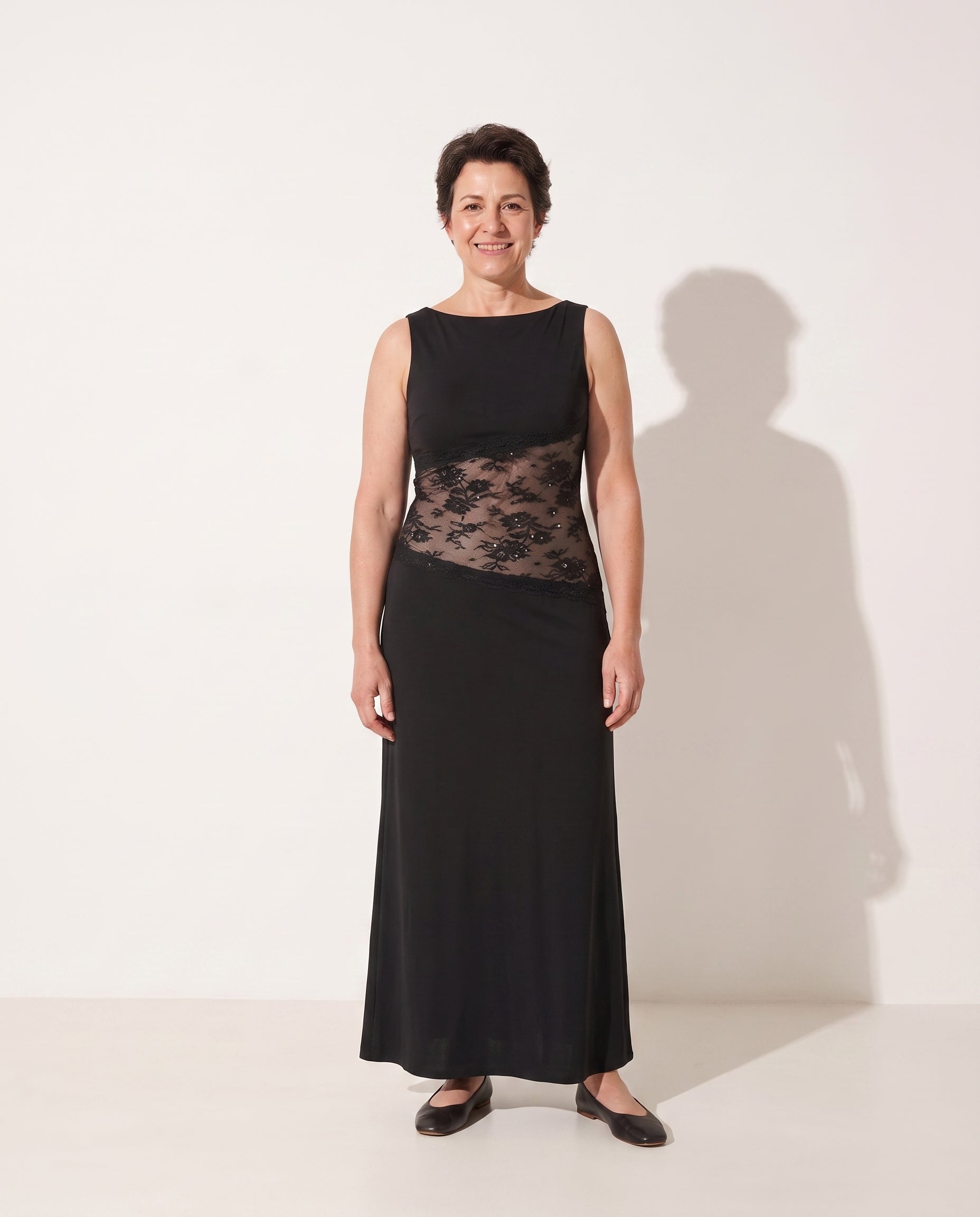 Oriane | Black Lace Cutout Open Back Maxi Evening Dress — voorkant