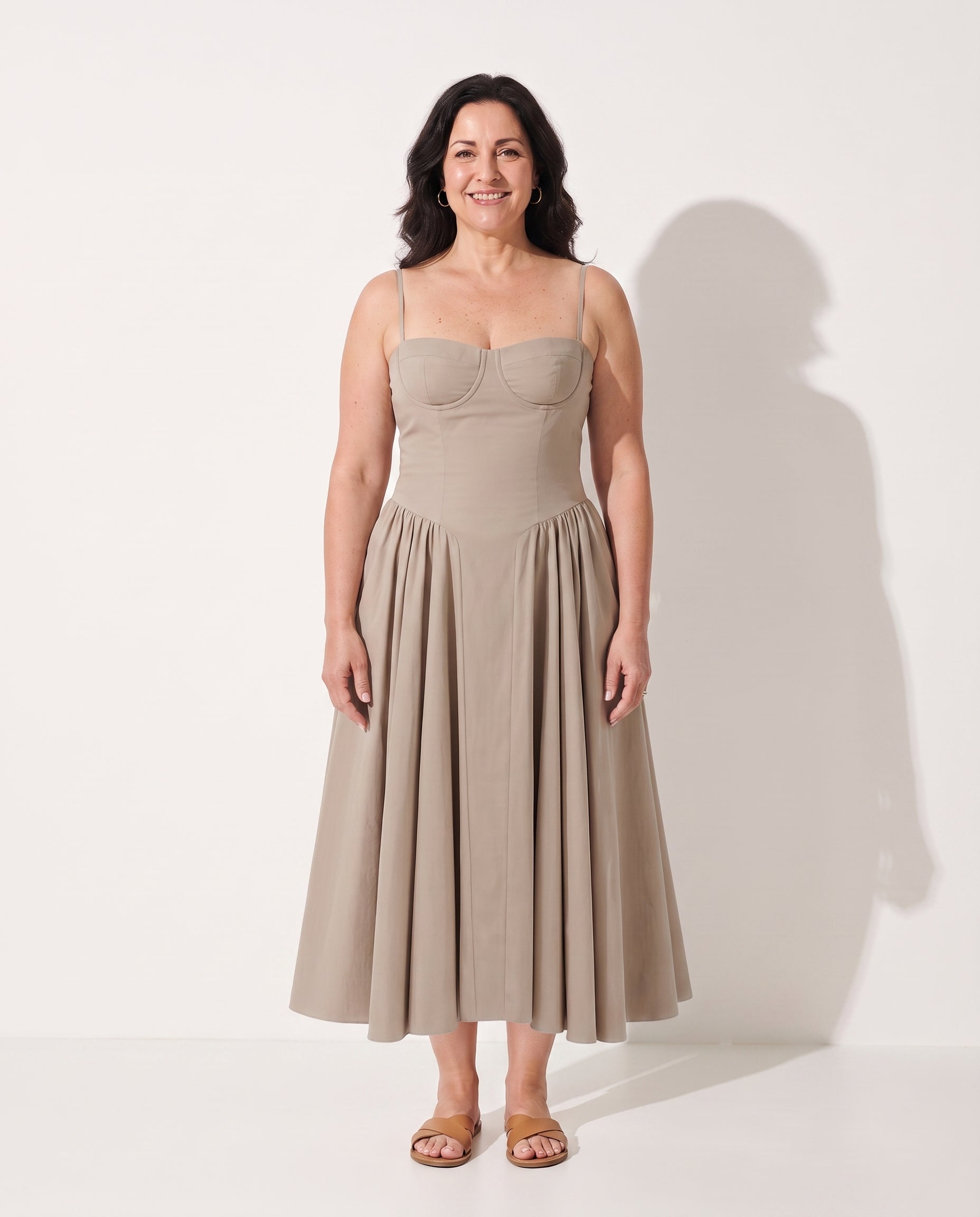 Ninon | Red Corset Dress Midi Underwired Sweetheart Neckline — voorkant