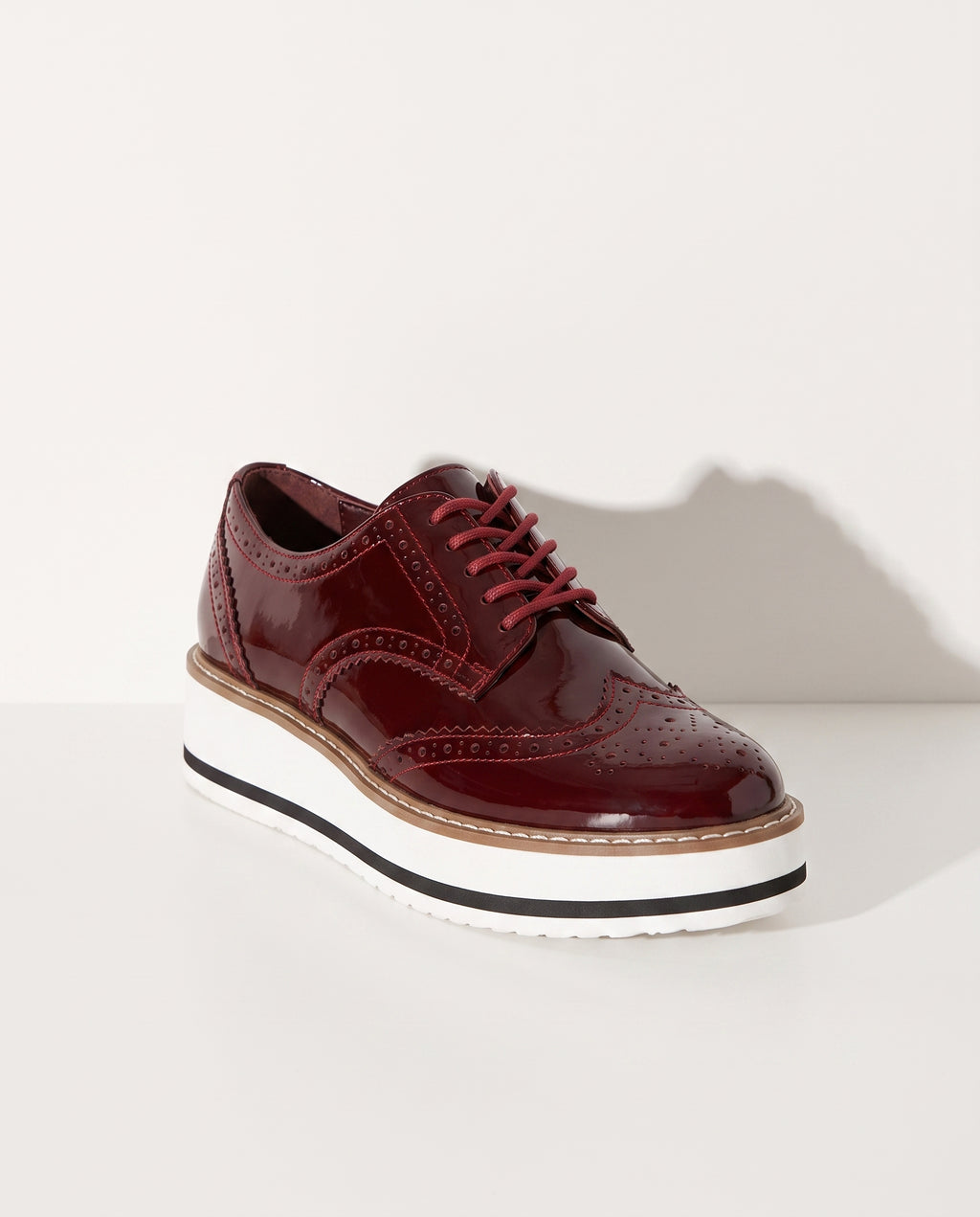 Penelope | Velvet Platform Heels Brogue Detail Occasion Shoes — voorkant