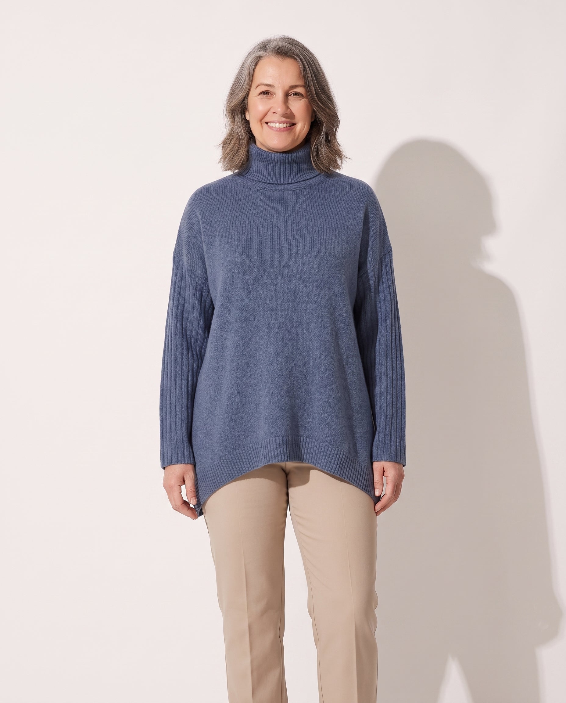 Xanthe | White Oversized Roll Neck Jumper Sweater Longline — voorkant