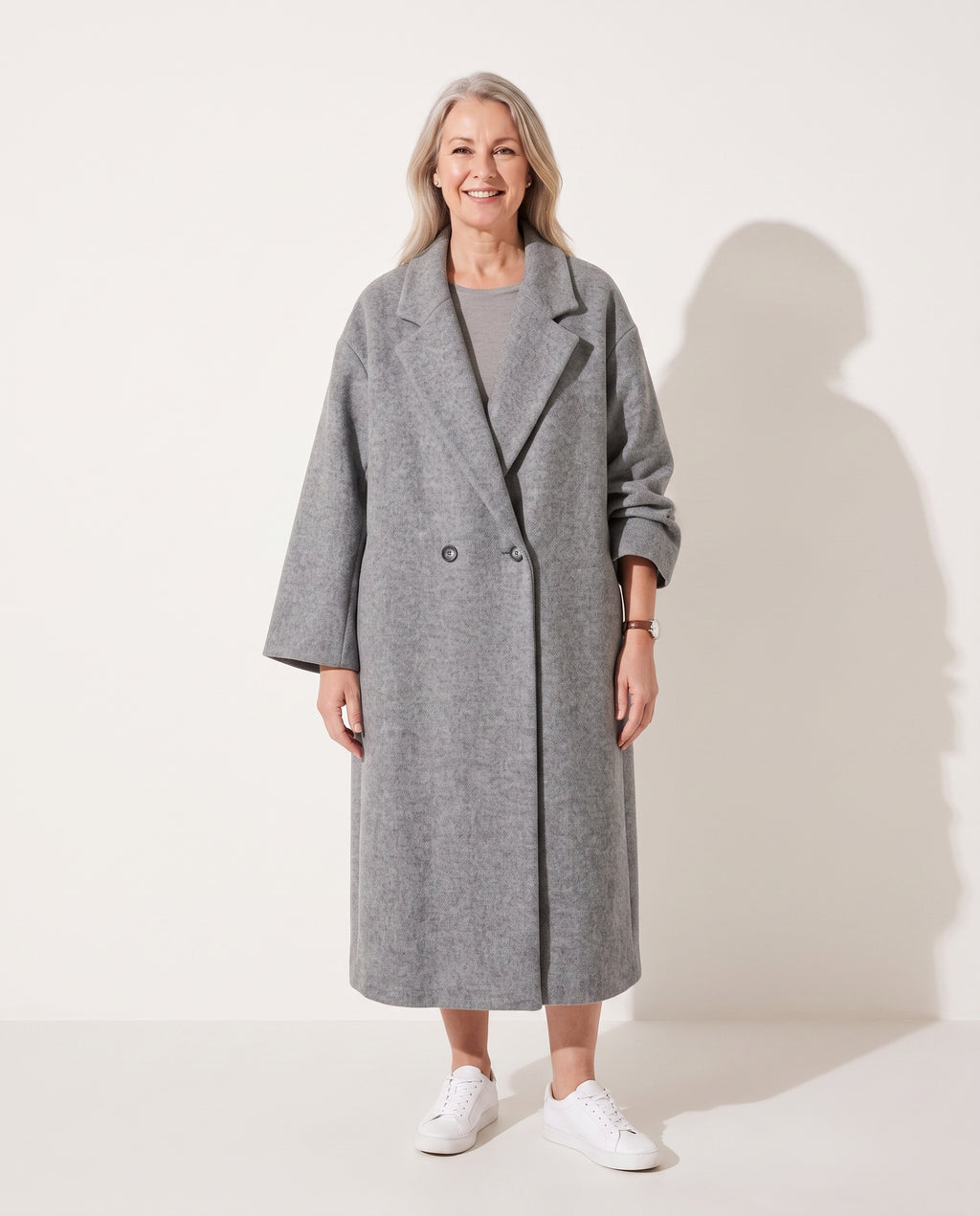 Valentina | Black Oversized Longline Double Breasted Wool Coat — voorkant