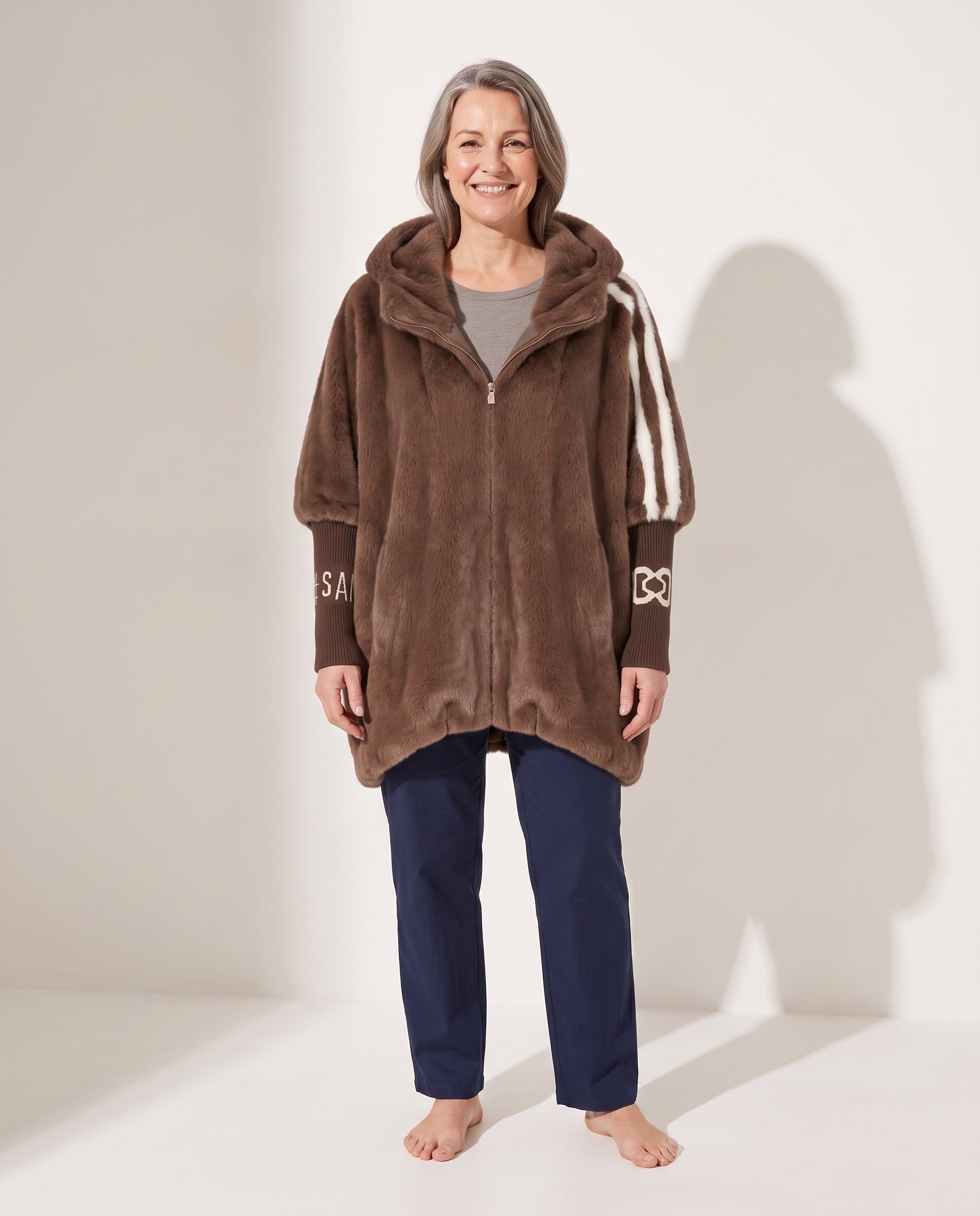 Juliette | Black Winter Fur Hood Plus Size Puffer Coat — voorkant