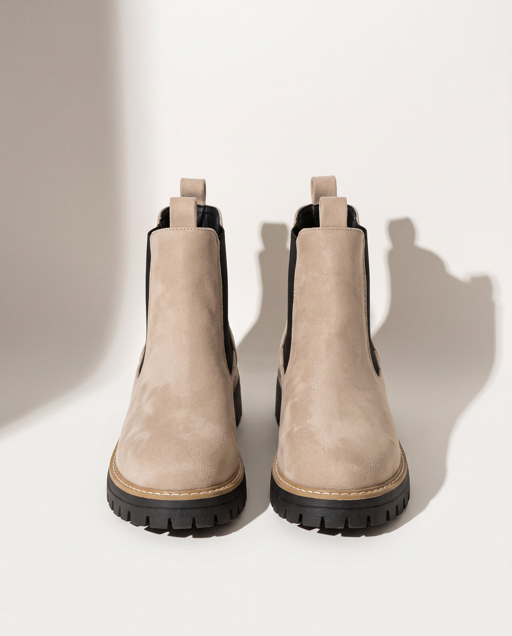 Berenice | Leather Low Heel Chelsea Ankle Boots — voorkant