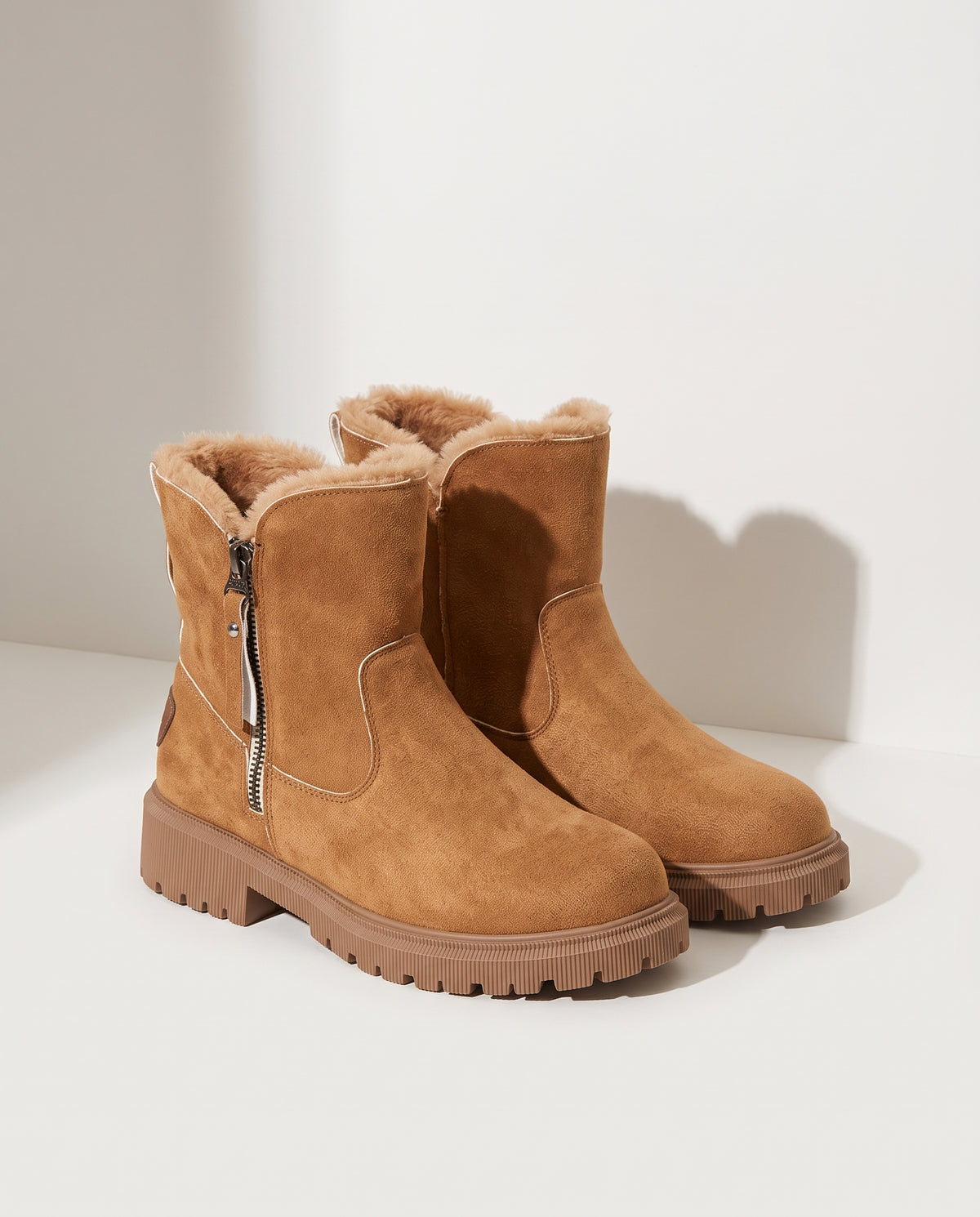 Ophelia | Black Heeled Leather Ankle Boots Winter — voorkant