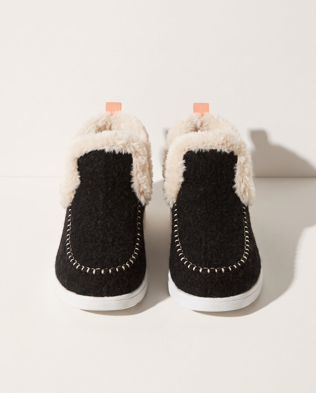 Ghislaine | Black Heeled Leather Ankle Boots Brown Trim — voorkant