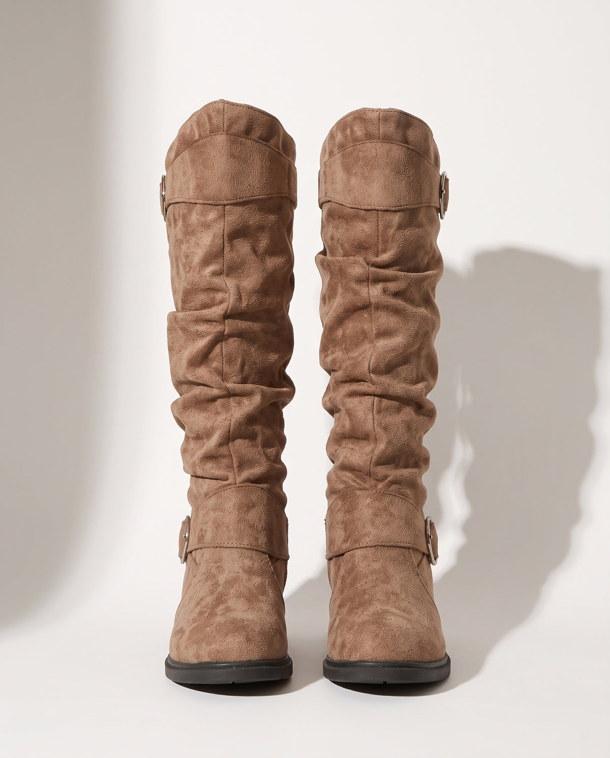 Giselle | Chunky Block Heel Knee High Black Leather Boots — voorkant