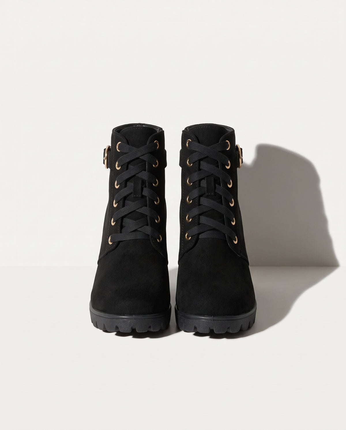 Georgiana | Low Heel Flat Leather Ankle Boots — voorkant