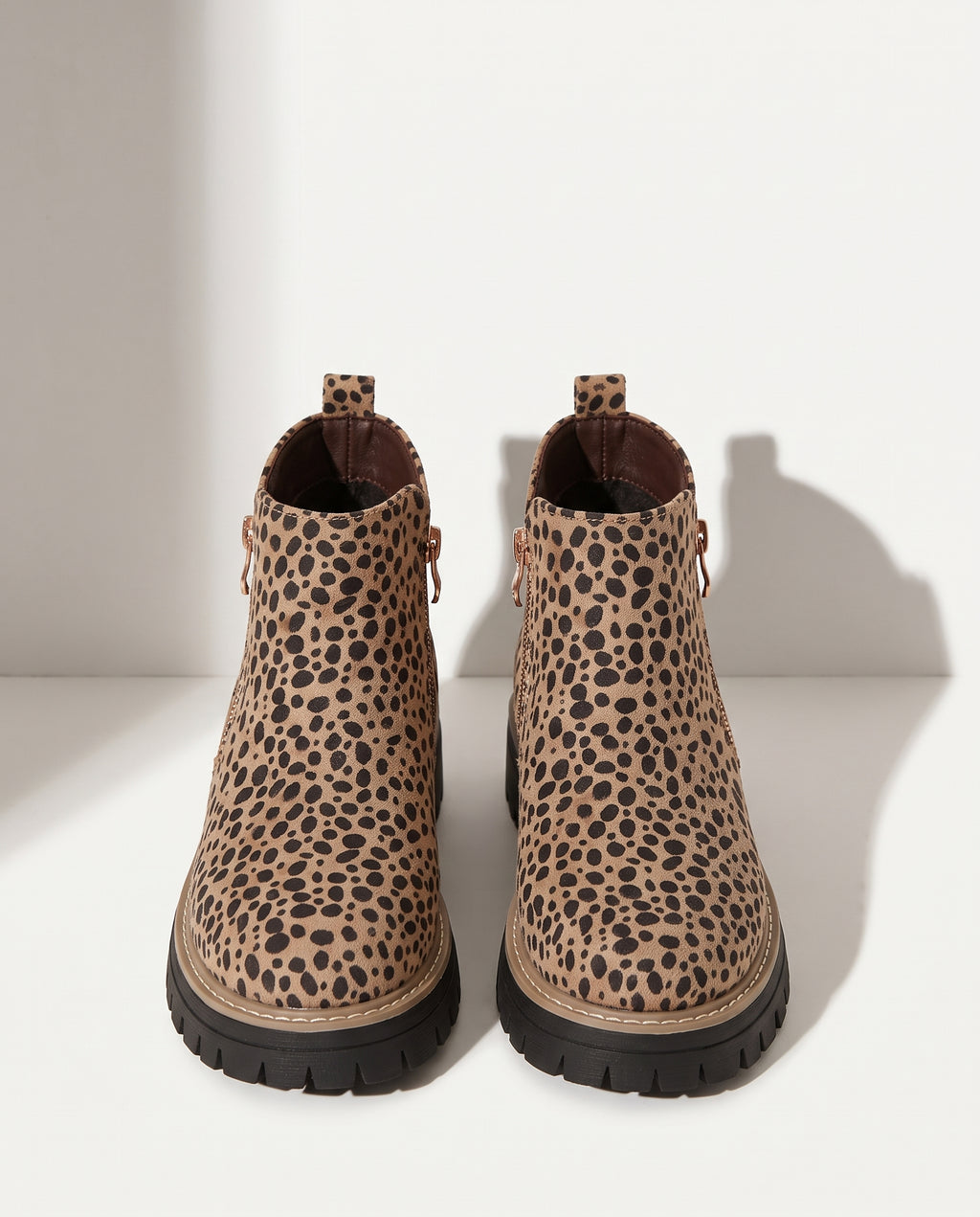 Solene | Leopard Print Black Leather Low Heel Chunky Ankle Boots — voorkant