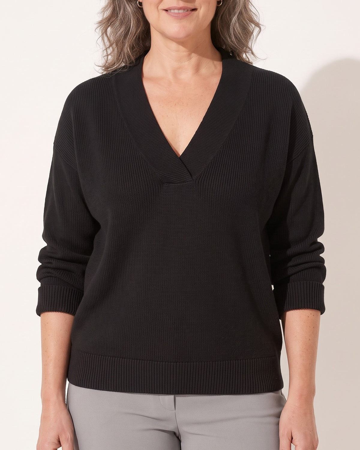 Cosima | Knitted V Neck Cashmere Jumper Sweater Knitwear — voorkant