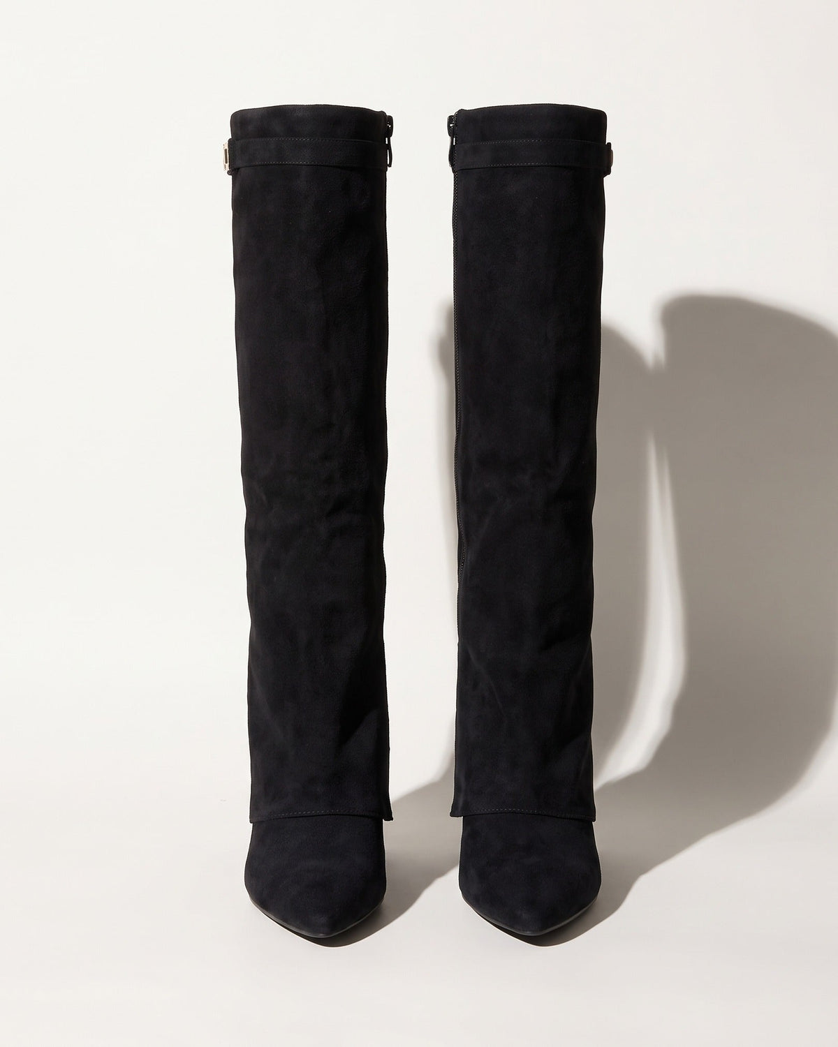 Alexandra | Black Block Heel Knee High Slouchy Heeled Boots — voorkant